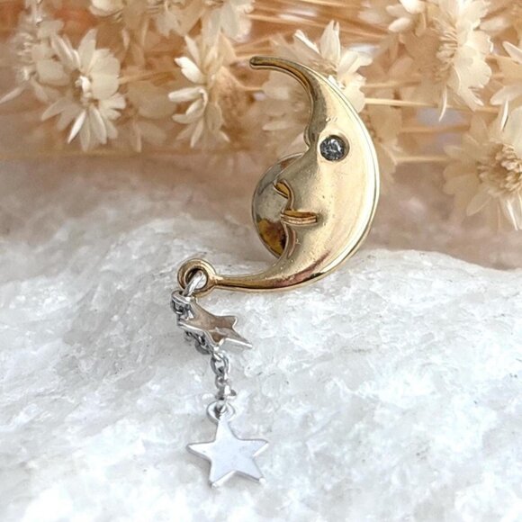 Crescent Moon & Stars Charmed Gold Toned Vintage Costume Jewelry Brooch - Picture 1 of 9